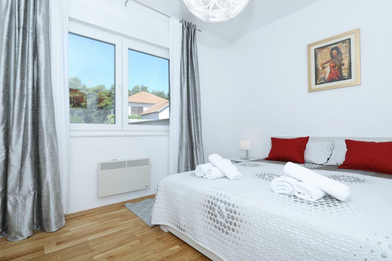 זאדאר Apriori Apartments - Free Parking מראה חיצוני תמונה