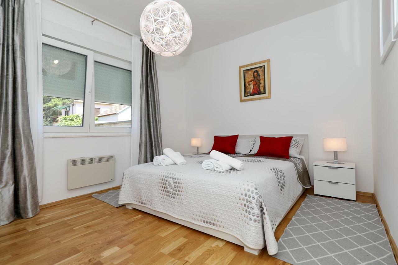 זאדאר Apriori Apartments - Free Parking מראה חיצוני תמונה