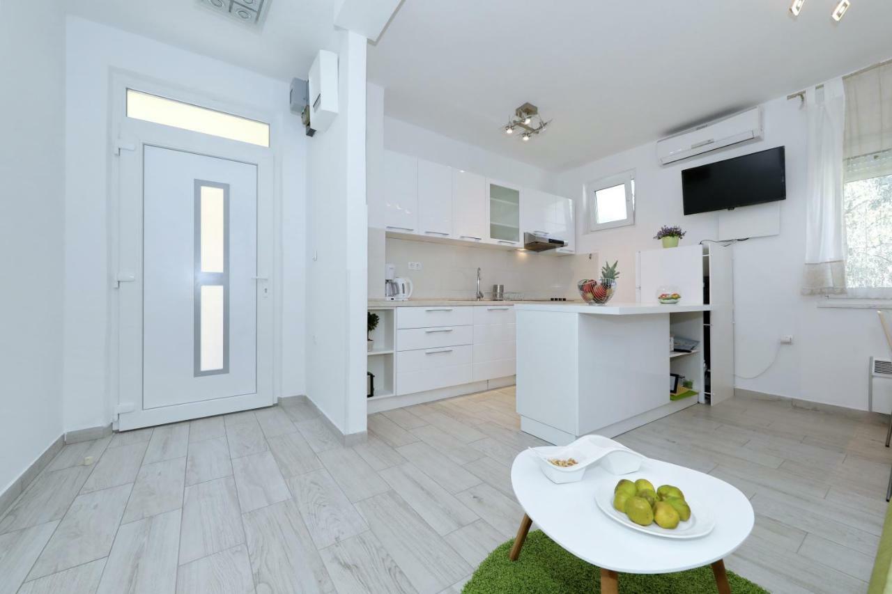 זאדאר Apriori Apartments - Free Parking מראה חיצוני תמונה