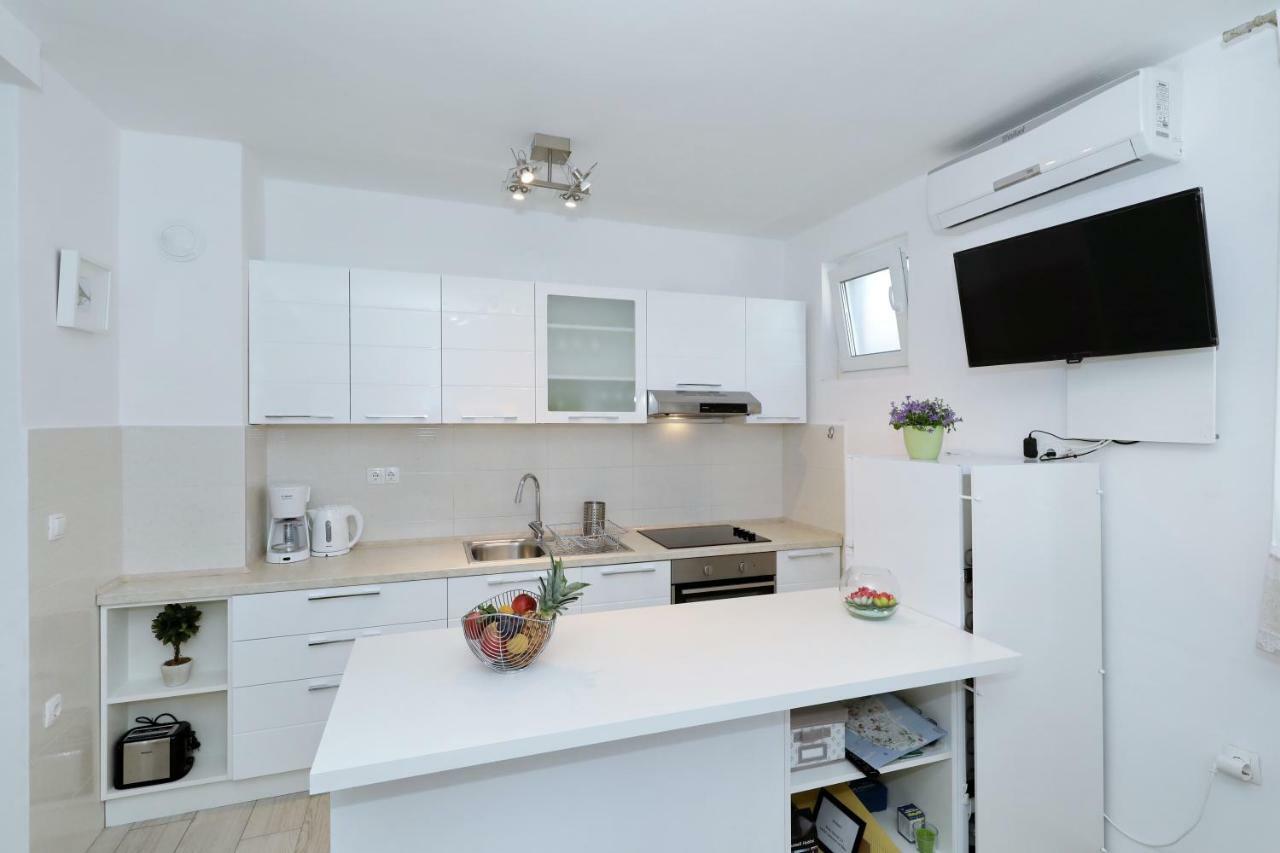 זאדאר Apriori Apartments - Free Parking מראה חיצוני תמונה